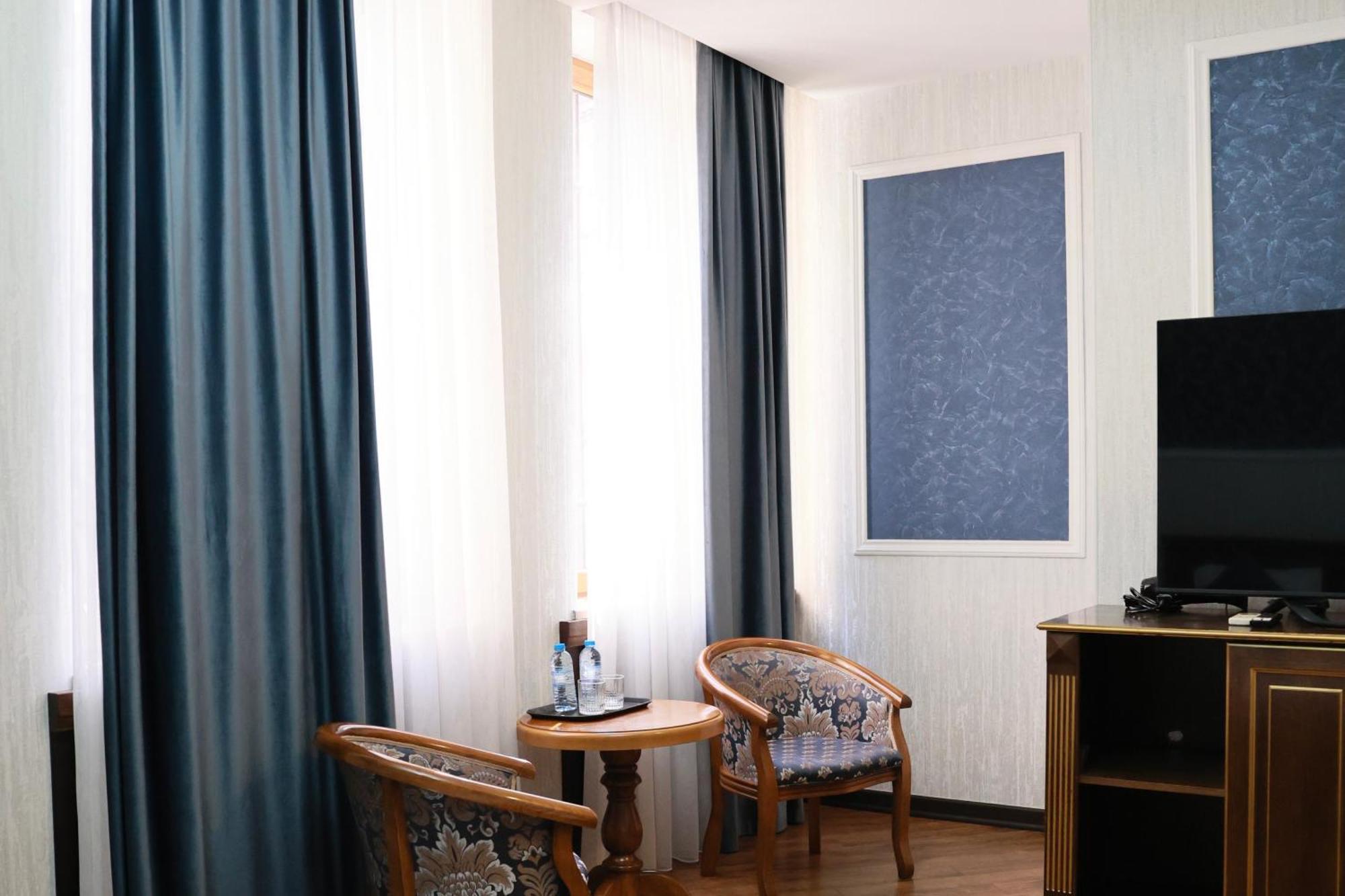 Royal Renaissance Hotel Yerevan Luaran gambar