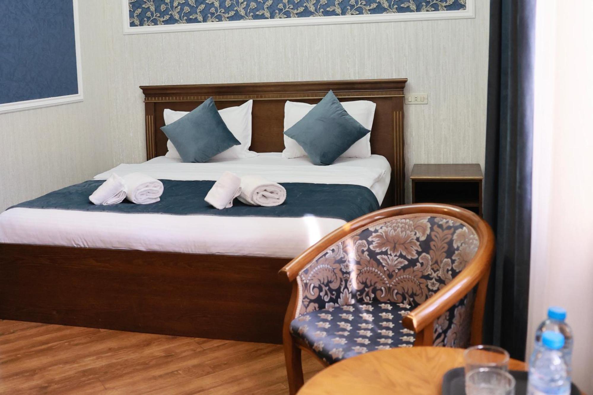 Royal Renaissance Hotel Yerevan Bilik gambar