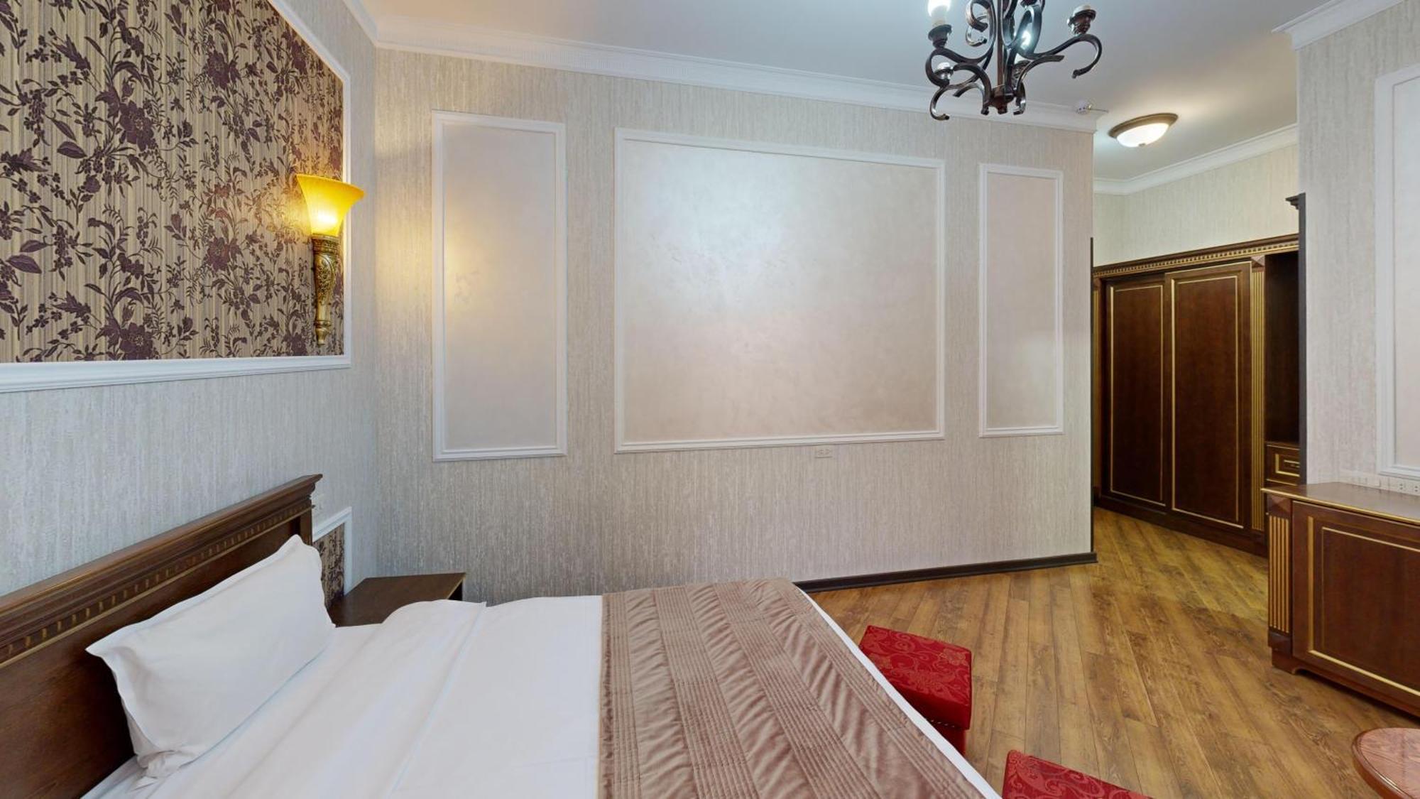 Royal Renaissance Hotel Yerevan Bilik gambar